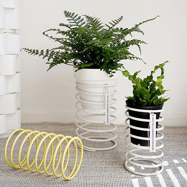 Creative Multicolor Spring Flower Rack Elevated Plant Stand for Flower Pot with Breathable Support for Home Decoration